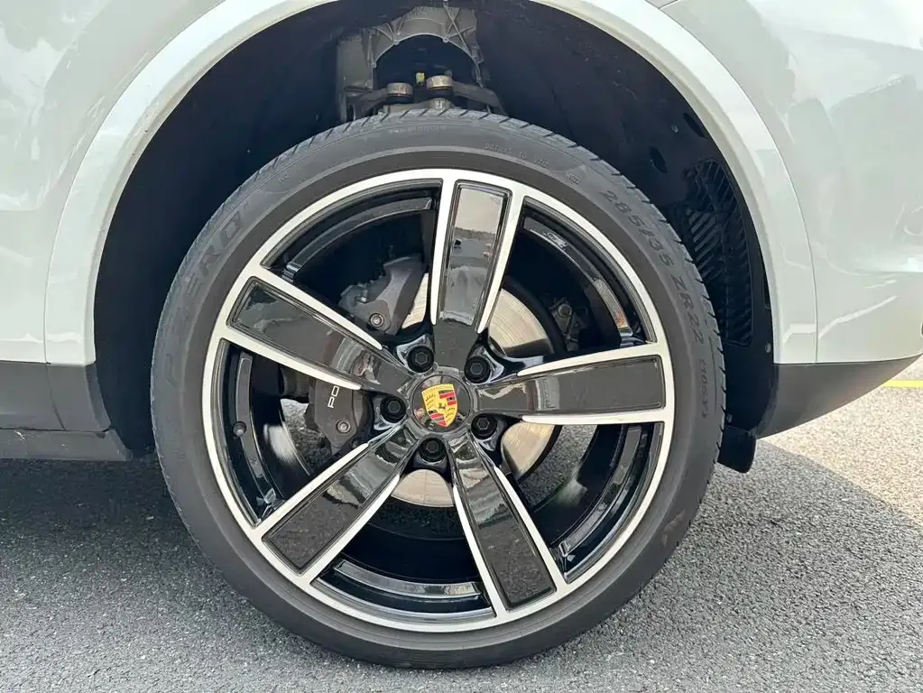 Porsche Cayenne — фото 8