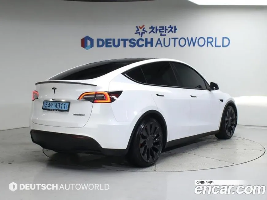 Tesla Model Y 2021 из KR, фото 2
