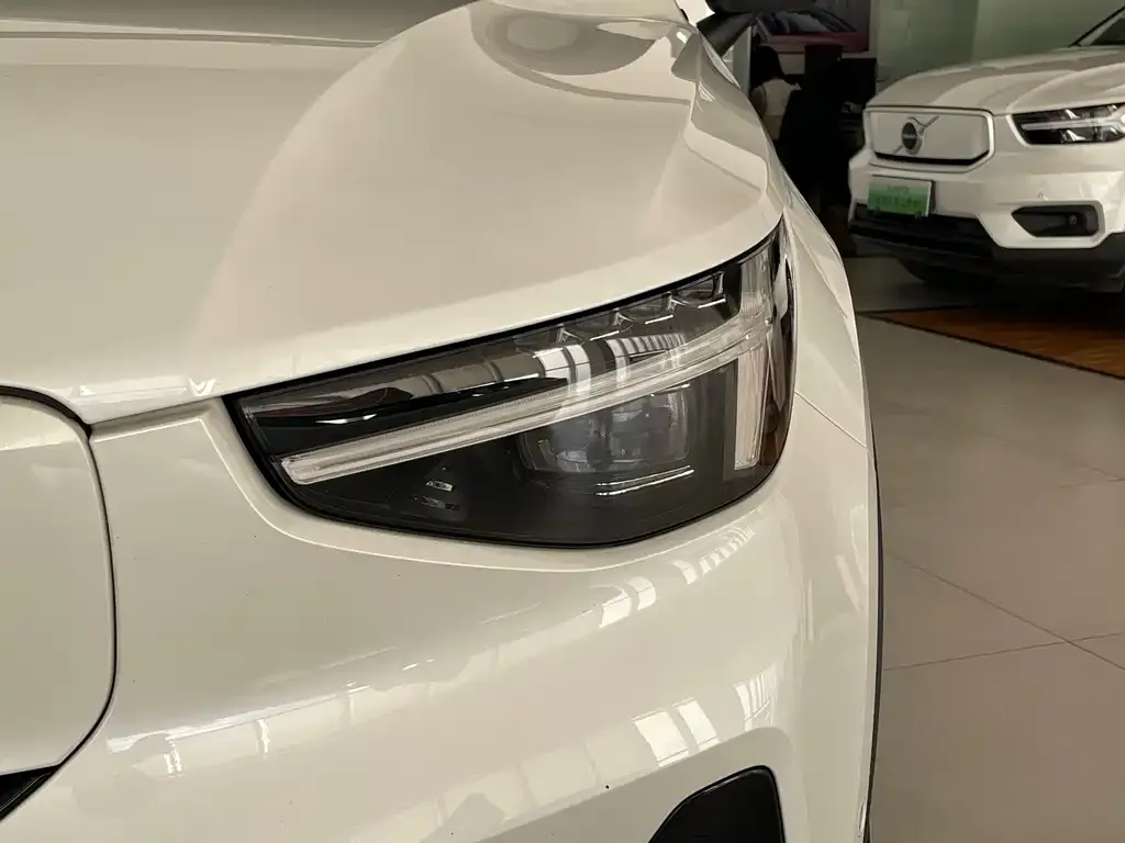 Volvo XC40 NEV 2023 из CN, фото 5