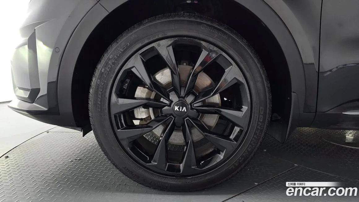 Kia Sorento — фото 5