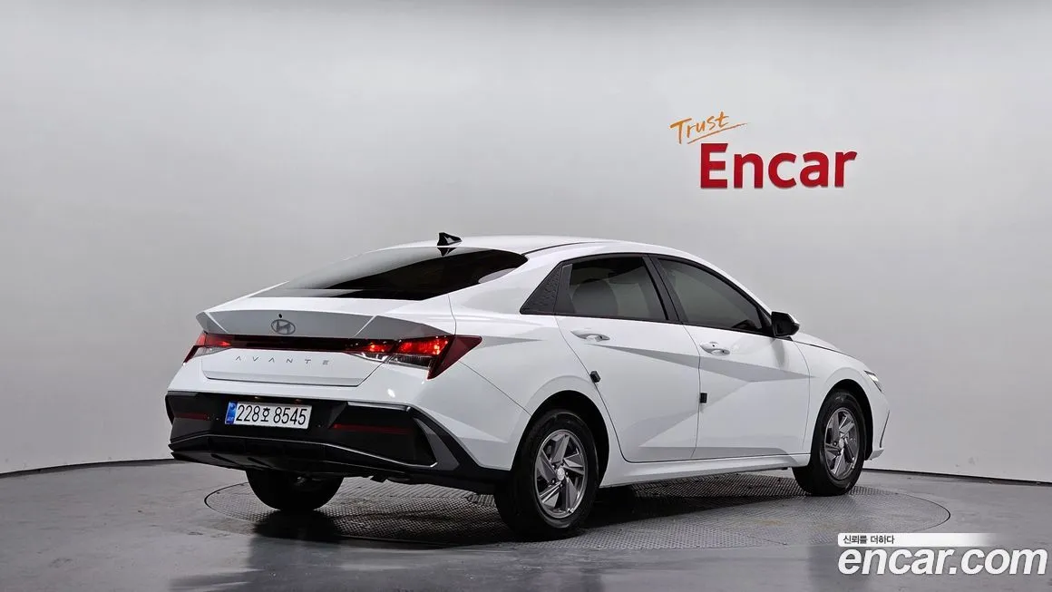 Hyundai AVANTE — фото 2
