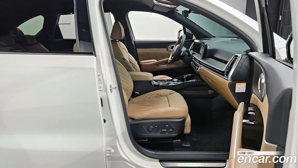 Kia Sorento — фото 10