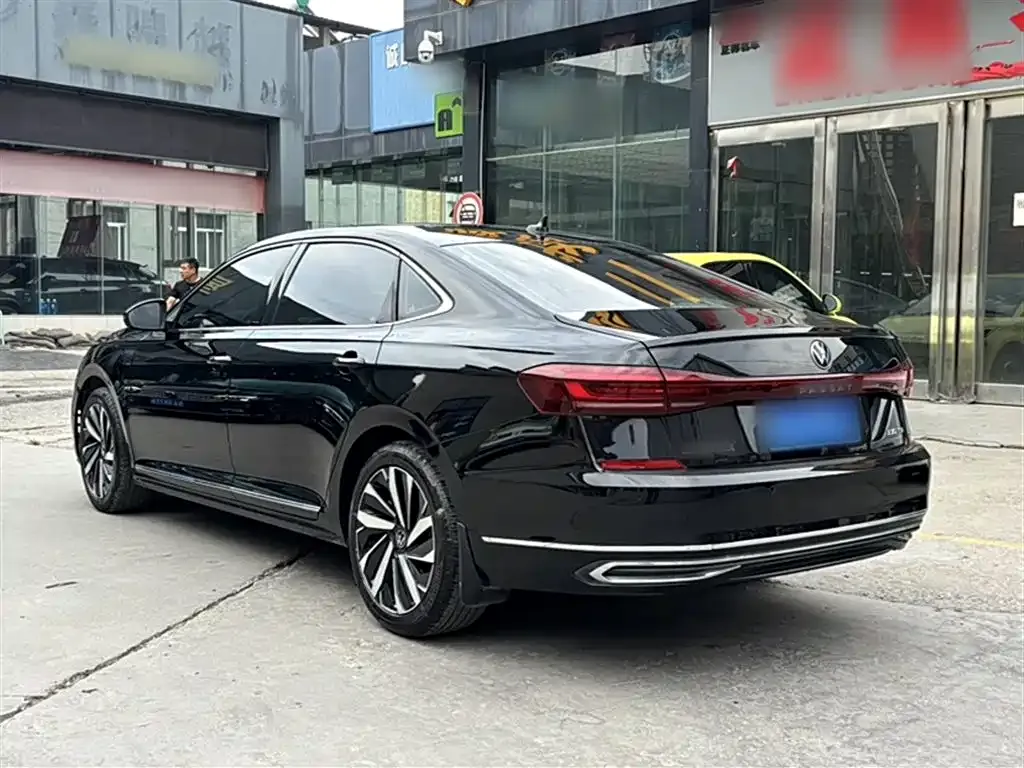Volkswagen Passat 2023 из CN, фото 5