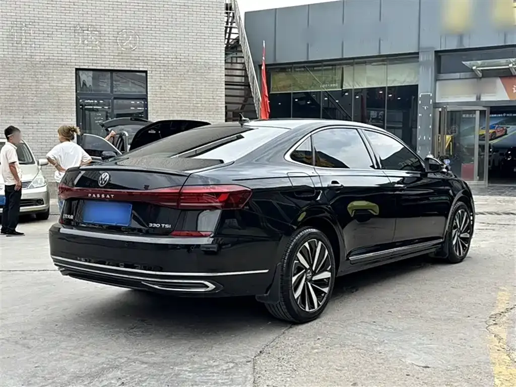Volkswagen Passat 2023 из CN, фото 7
