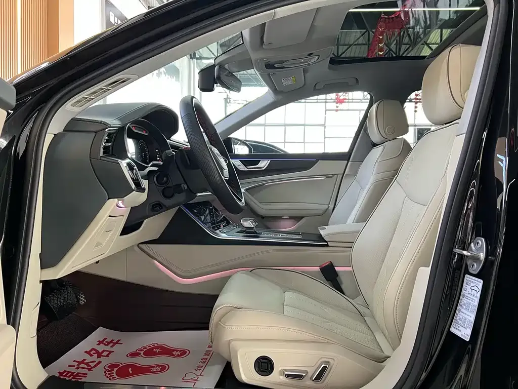 Audi A6L 2023 из CN, фото 7