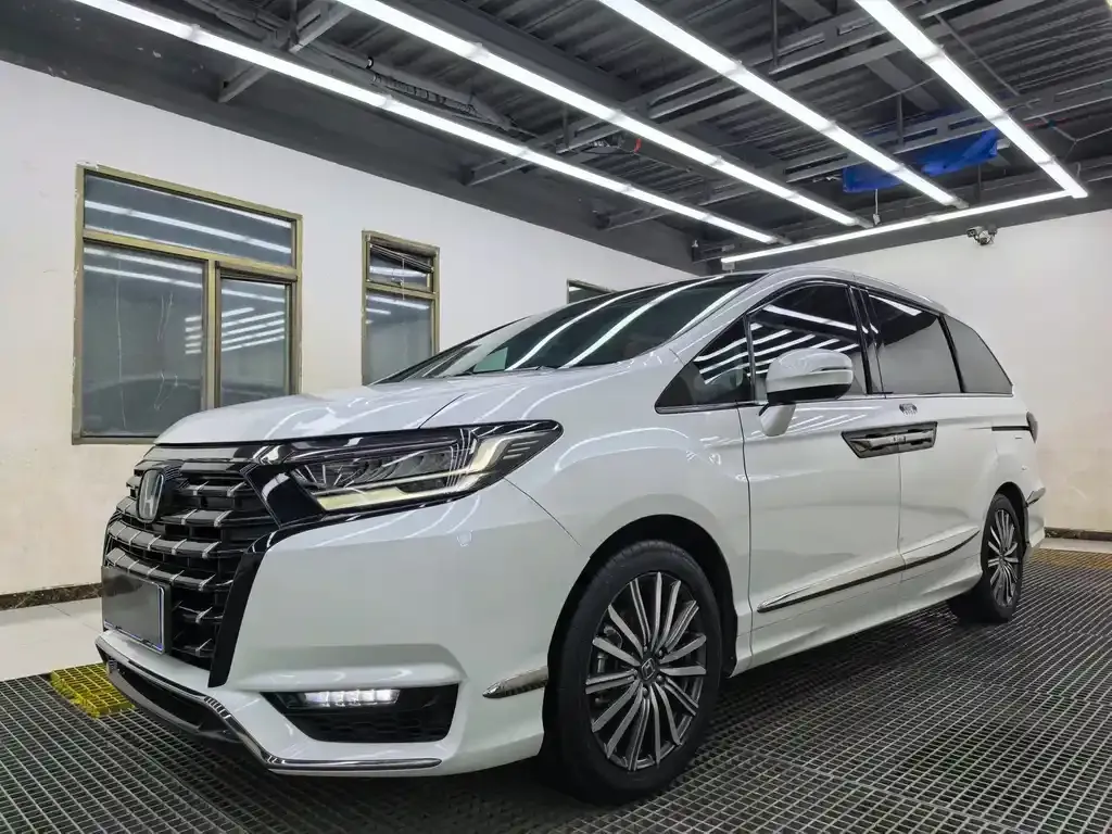 Honda Elysion 2022 из CN, фото 2