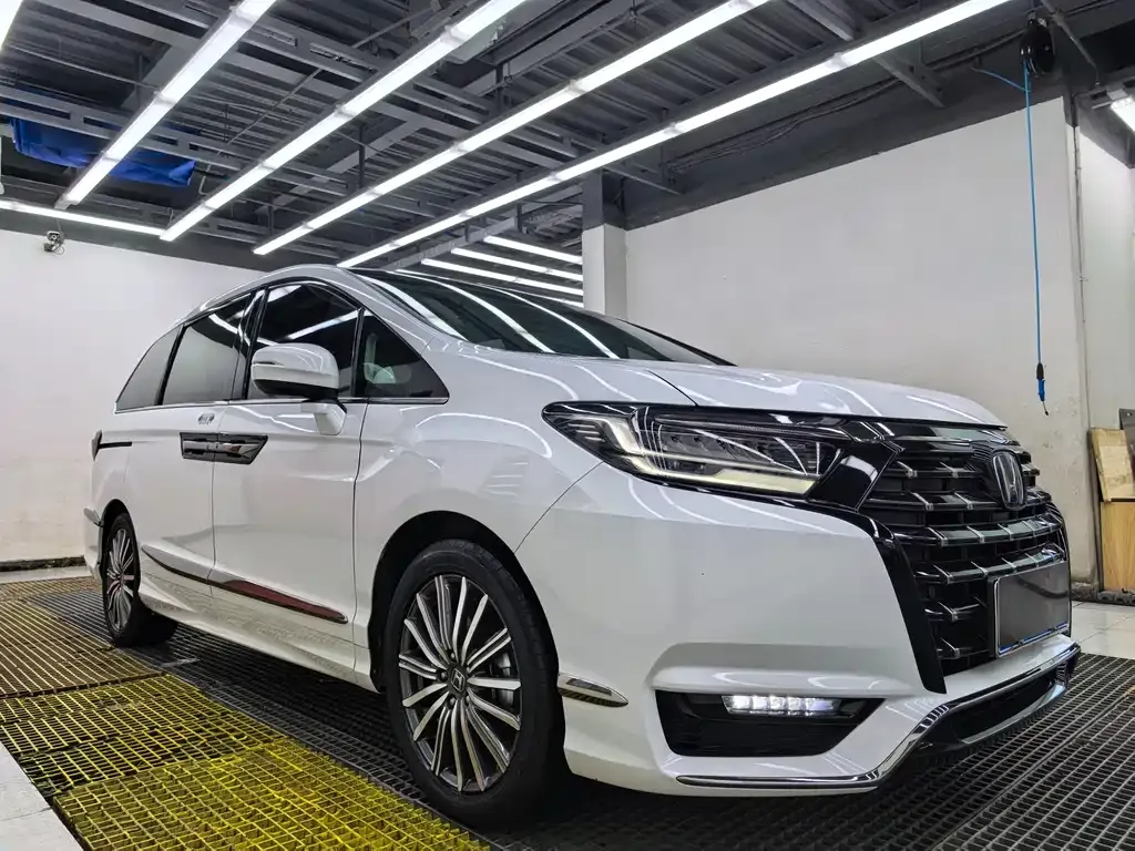 Honda Elysion 2022 из CN, фото 3