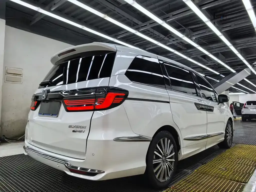Honda Elysion 2022 из CN, фото 5