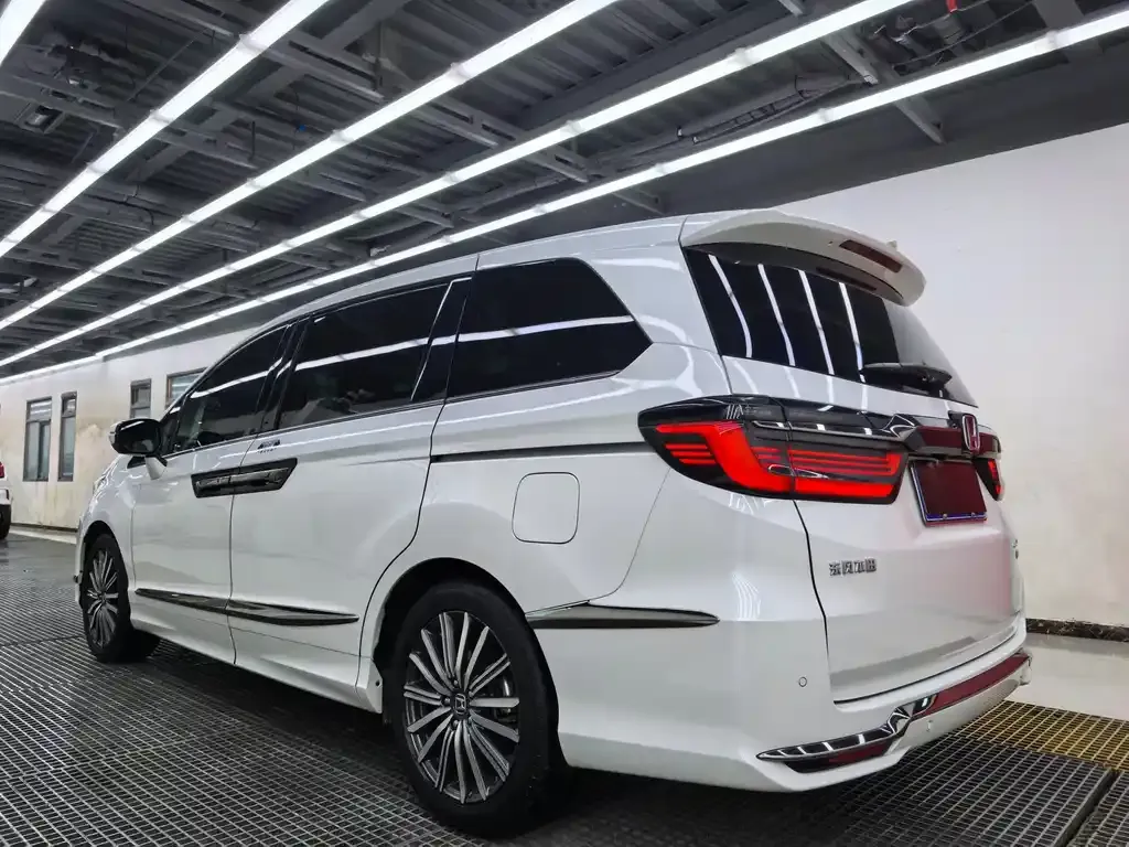 Honda Elysion 2022 из CN, фото 6