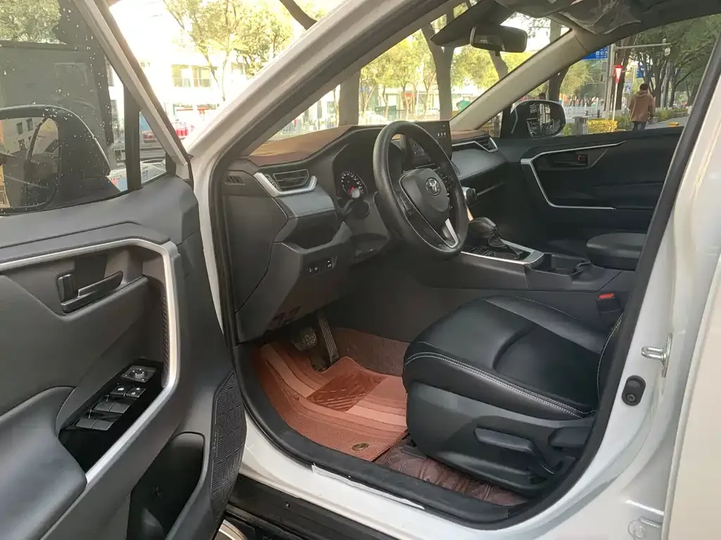 Toyota RAV4 2024 из CN, фото 8