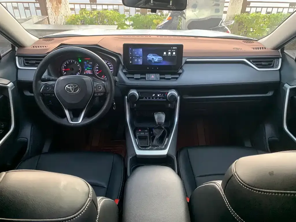 Toyota RAV4 2024 из CN, фото 9