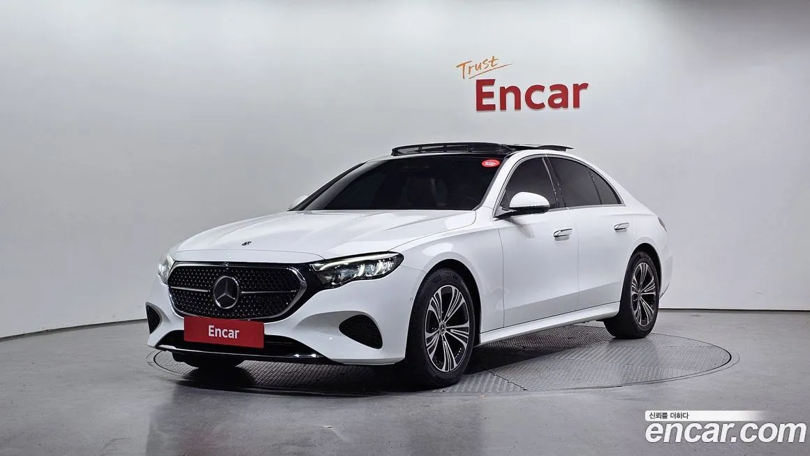 Mercedes-Benz E-Class — фото 1
