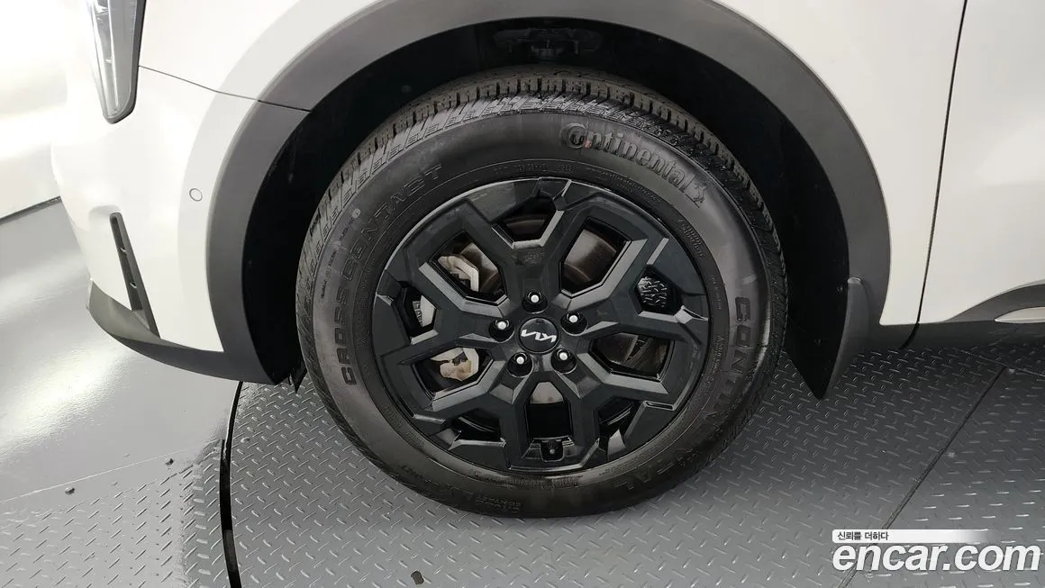 Kia Sorento — фото 5