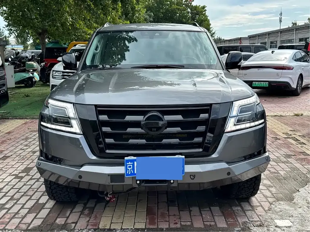 Nissan Patrol 2022 из CN, фото 2
