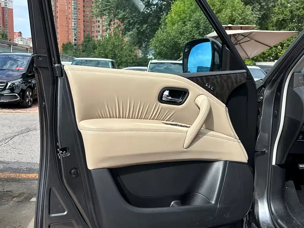 Nissan Patrol 2022 из CN, фото 8