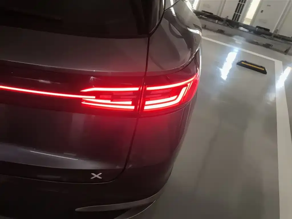 Volkswagen ID.4 X 2023 из CN, фото 8