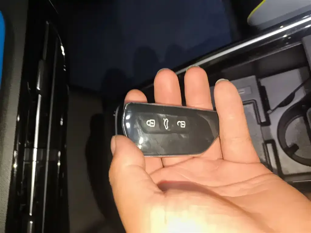 Volkswagen ID.4 X 2023 из CN, фото 9