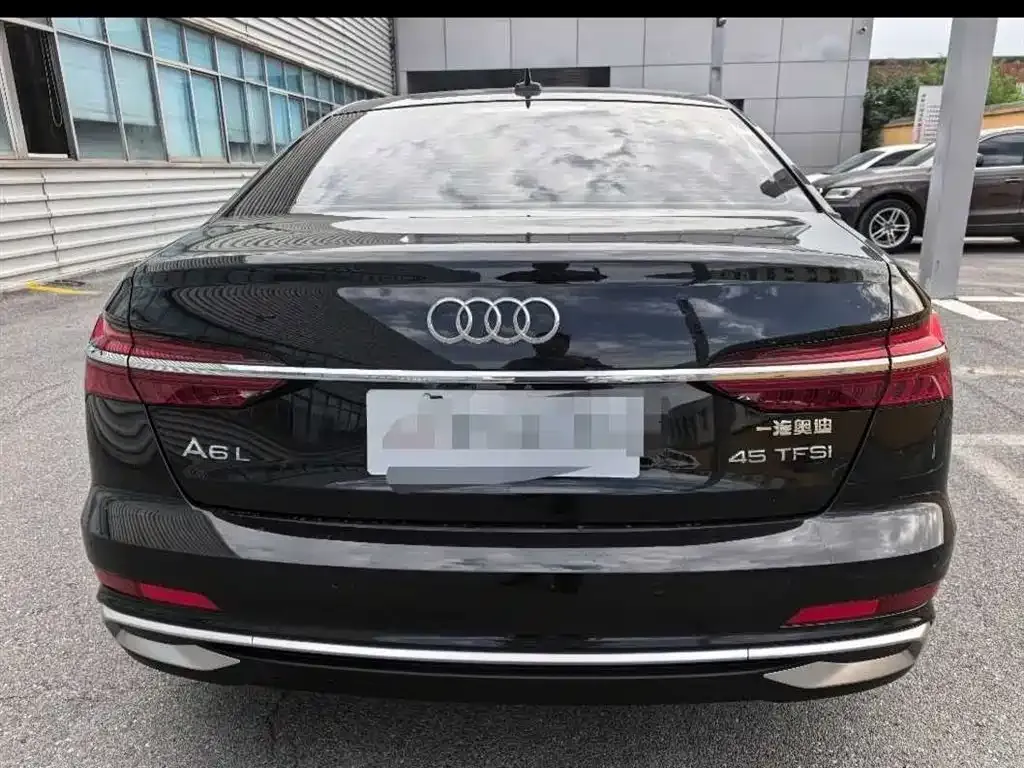Audi A6L 2024 из CN, фото 5