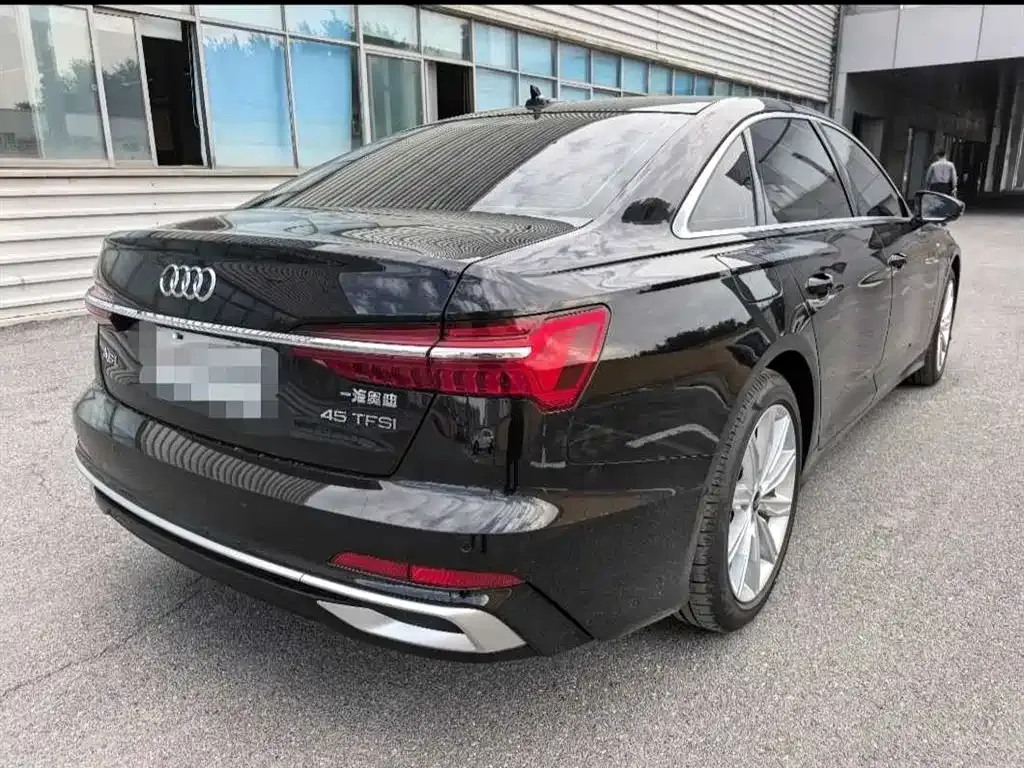 Audi A6L 2024 из CN, фото 6