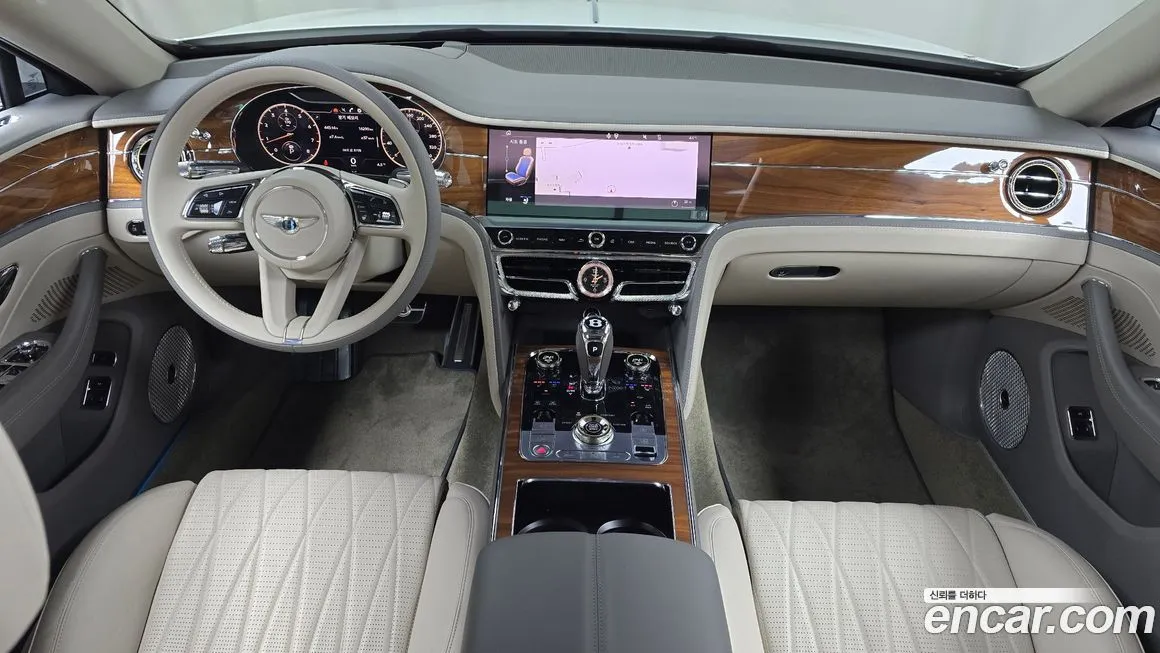 Bentley Flying Spur — фото 7