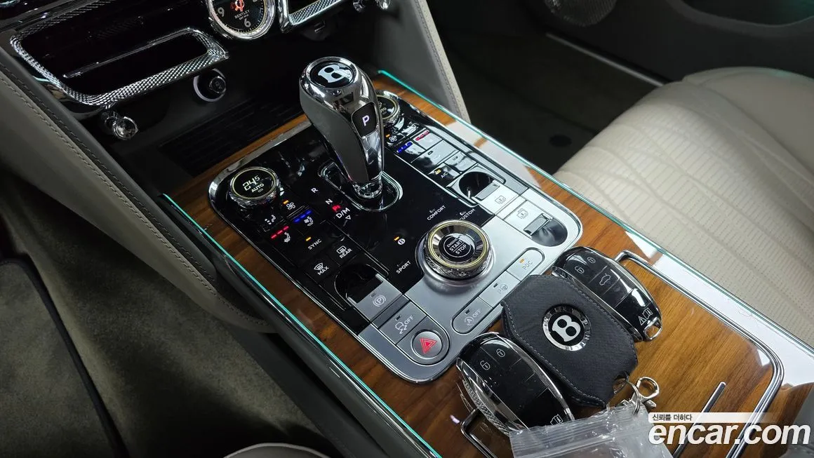 Bentley Flying Spur — фото 9