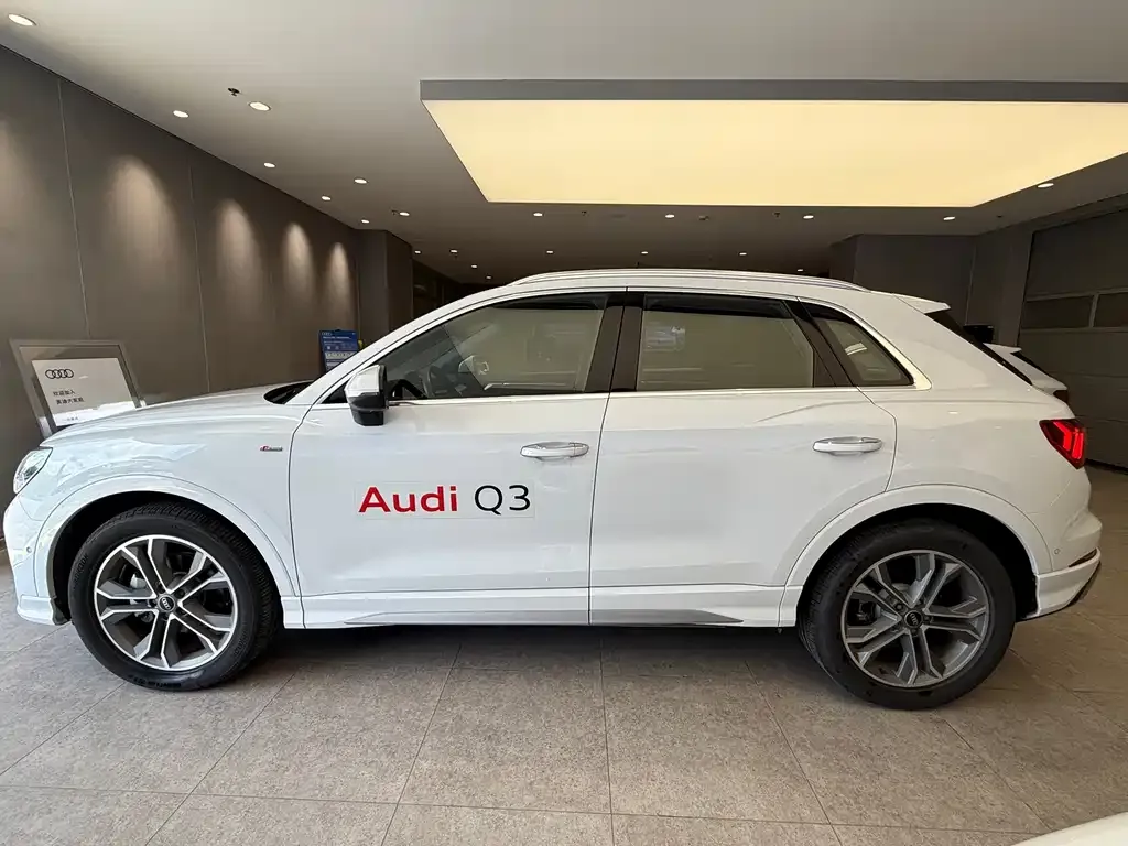 Audi Q3 — фото 3