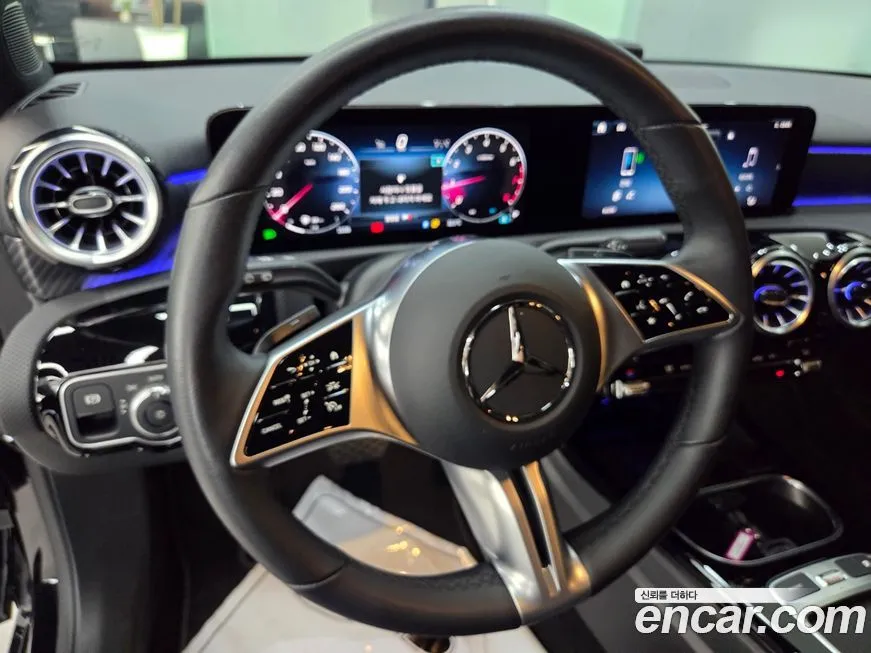 Mercedes-Benz A-Class — фото 10