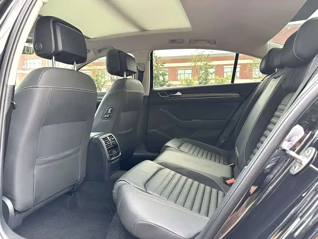 Volkswagen Magotan 2022 из CN, фото 3