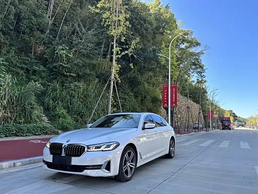 BMW 5 Series — фото 2
