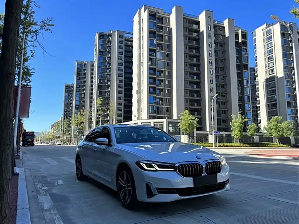 BMW 5 Series — фото 4