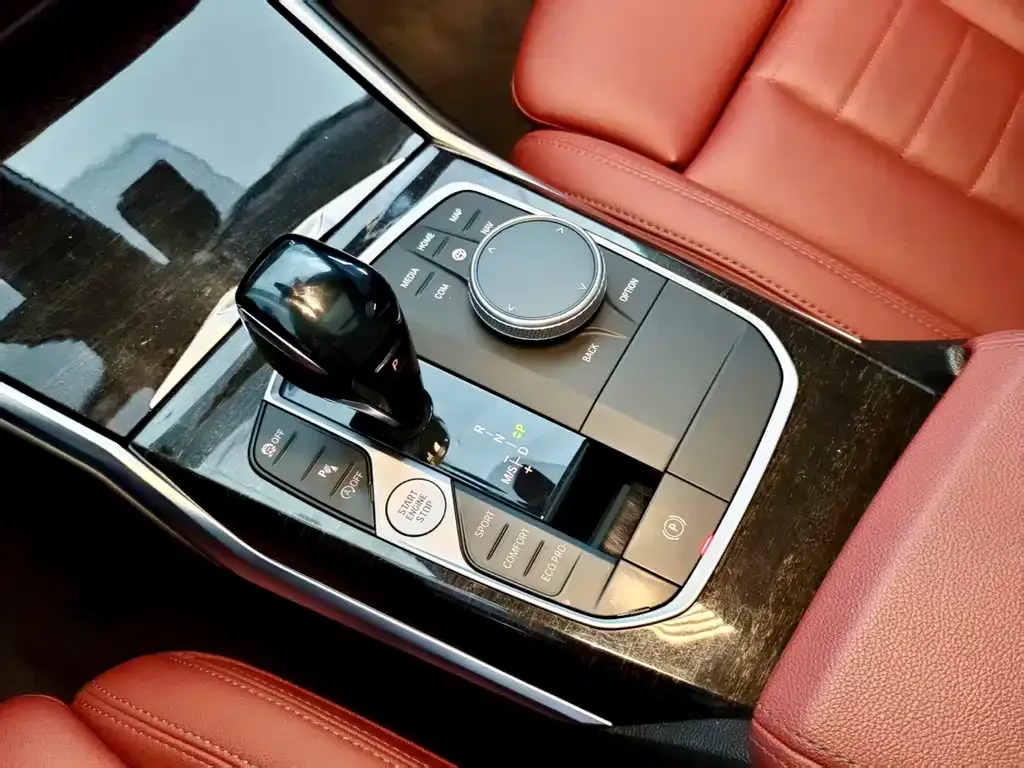 BMW 3 Series 2021 из CN, фото 10