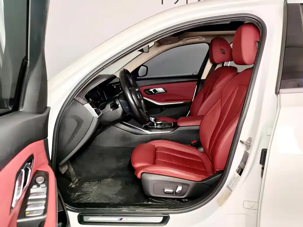 BMW 3 Series 2021 из CN, фото 8