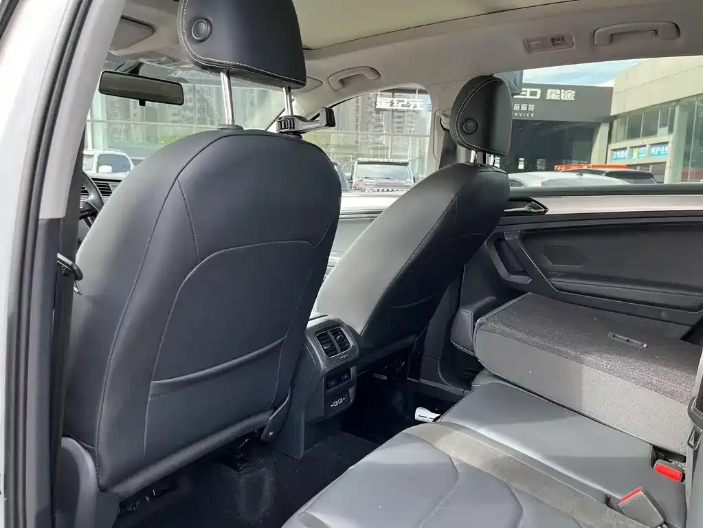 Volkswagen Tiguan L 2021 из CN, фото 9
