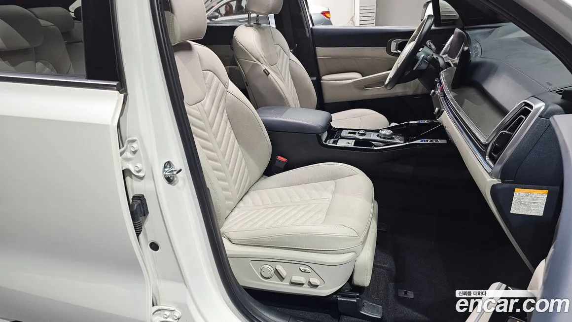 Kia Sorento — фото 10