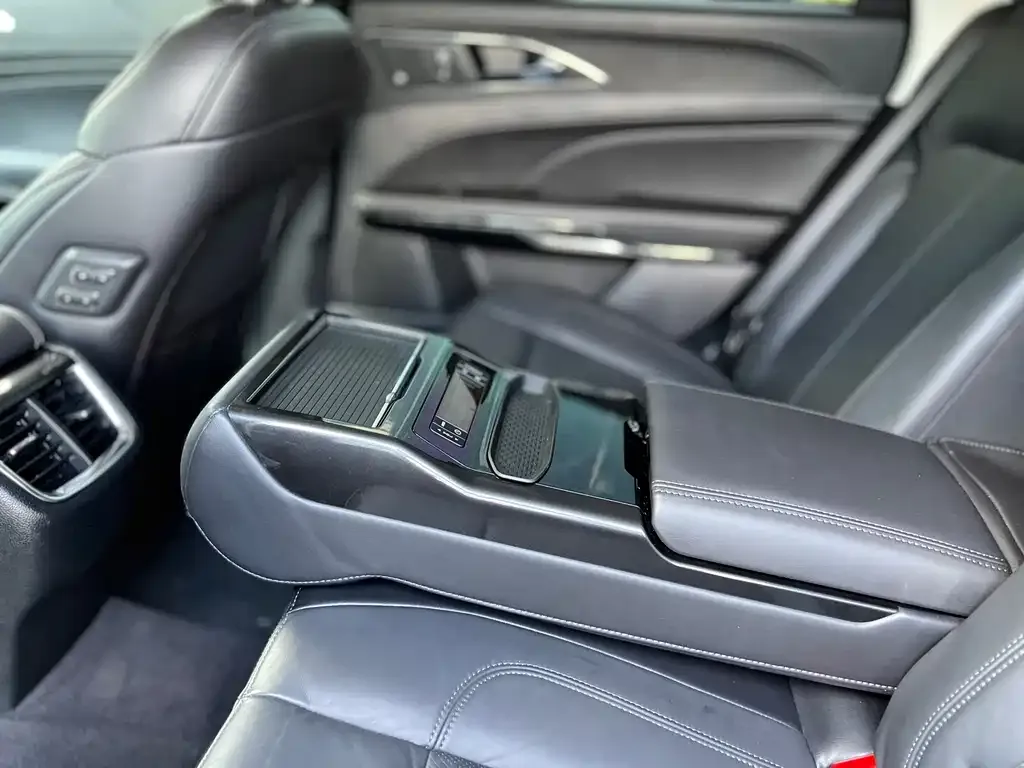 Ford Taurus 2021 из CN, фото 8