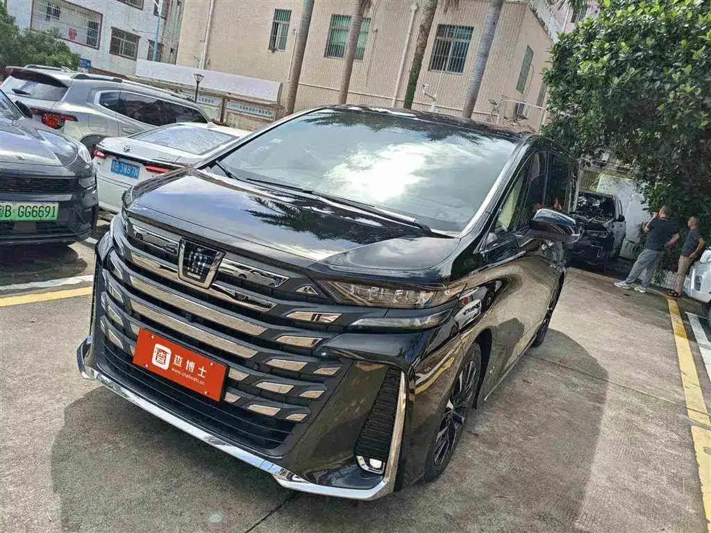 Toyota Vellfire 2024 из CN, фото 2