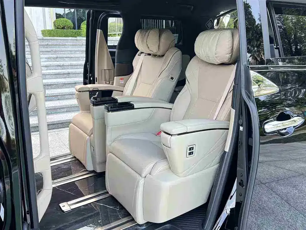 Toyota Vellfire 2024 из CN, фото 5