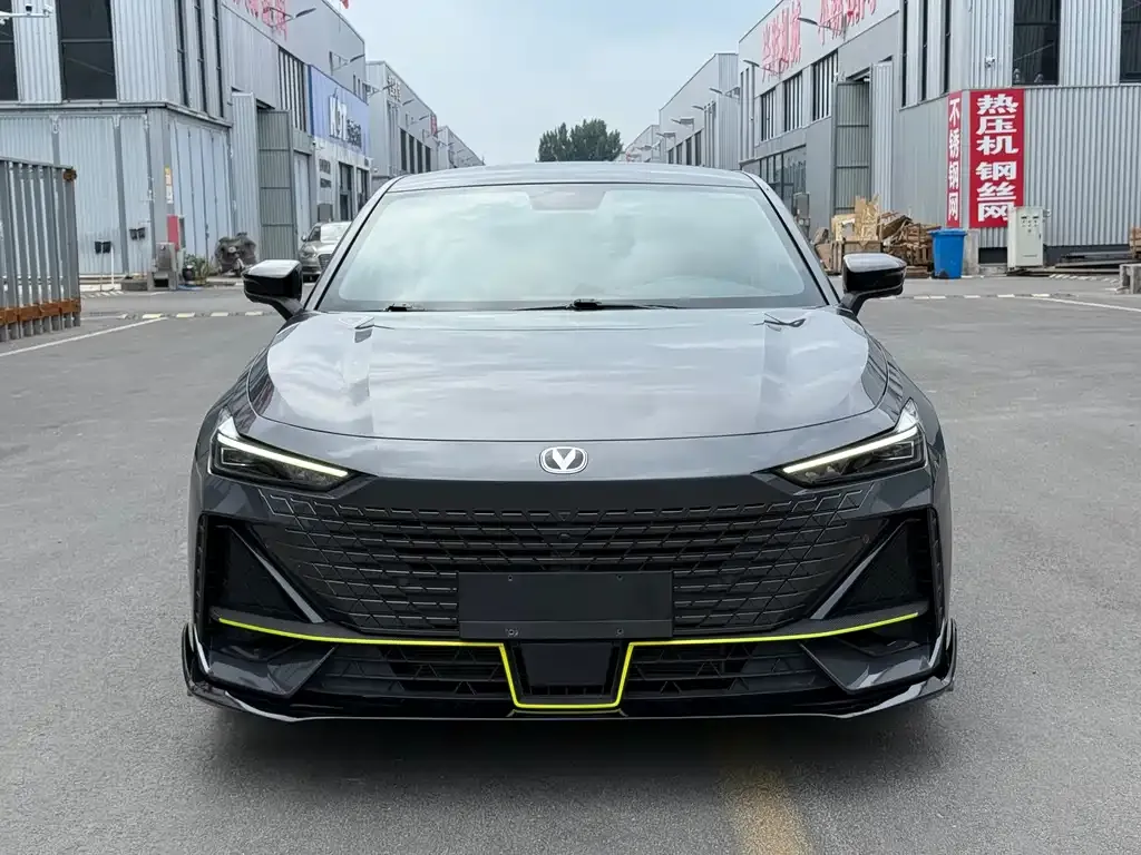 Changan UNI-V 2023 из CN, фото 2