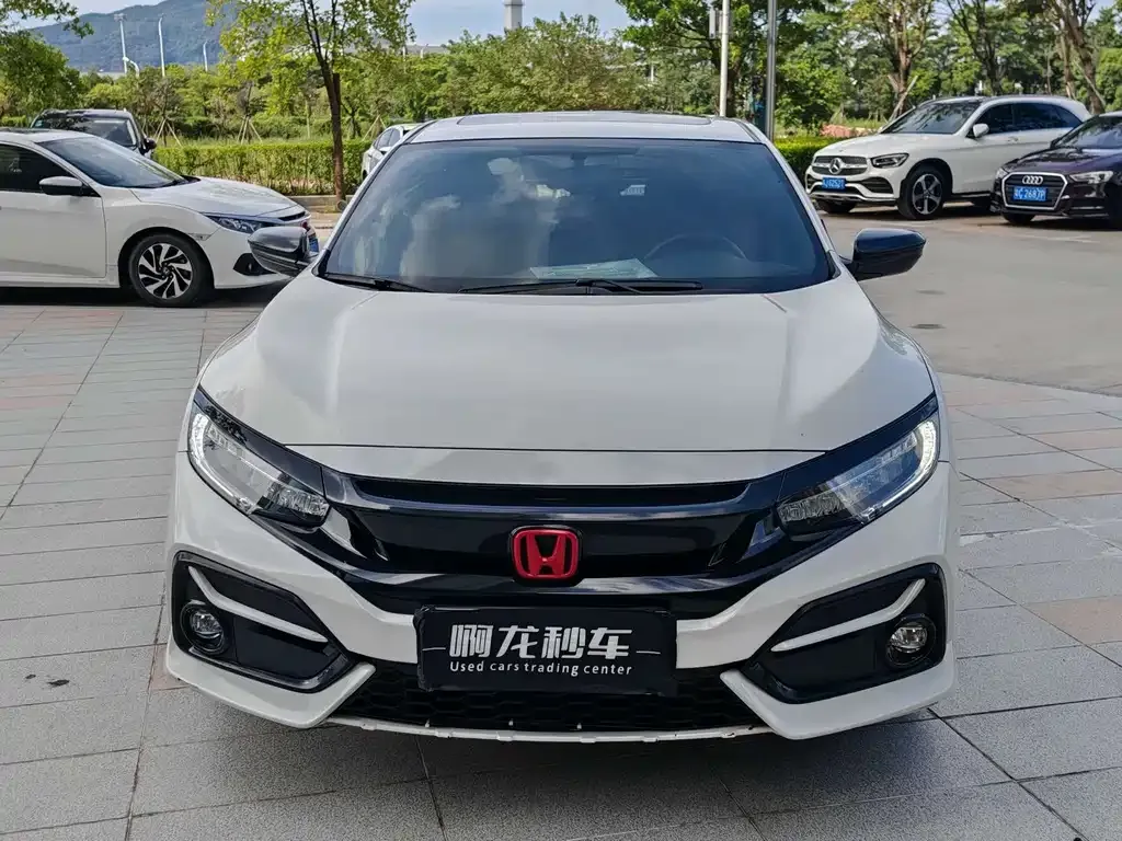Honda Civic 2022 из CN, фото 2
