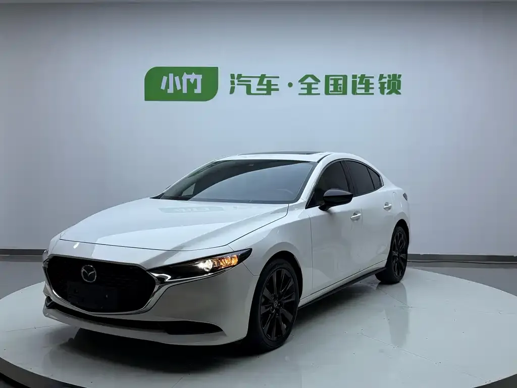 Mazda 3 Axela 2023 из CN, фото 1