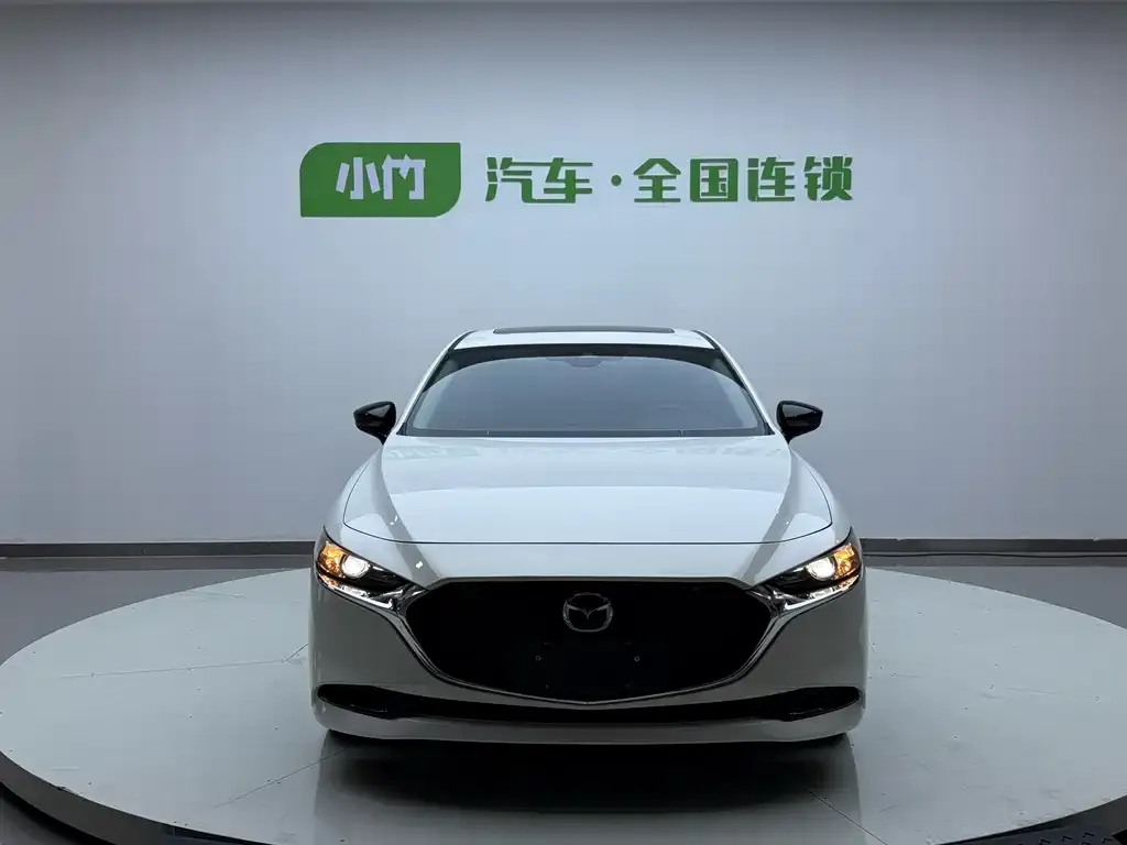 Mazda 3 Axela 2023 из CN, фото 2