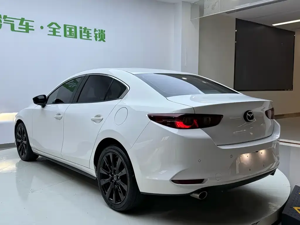 Mazda 3 Axela 2023 из CN, фото 6