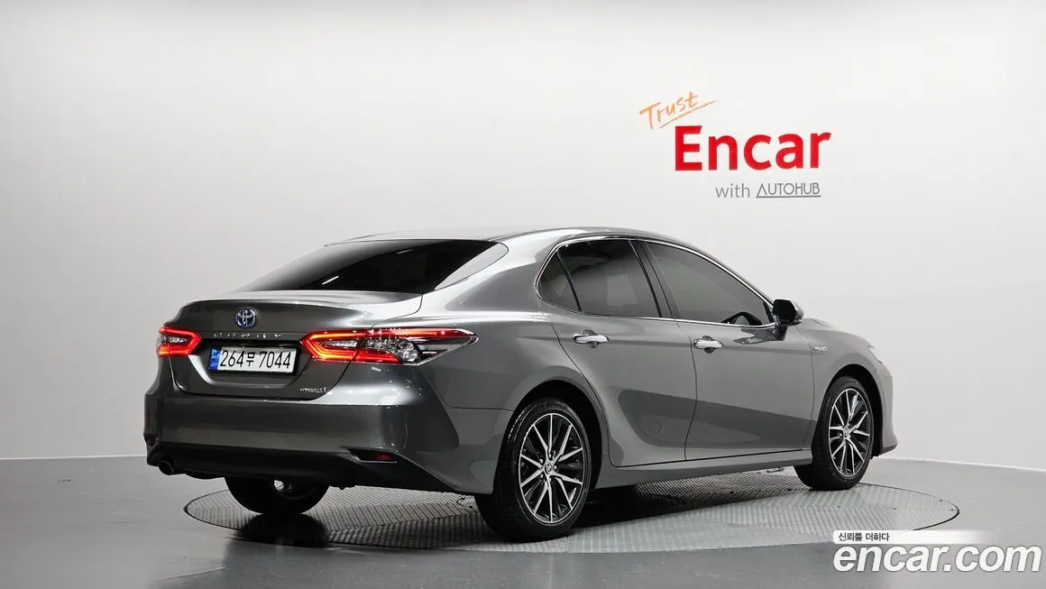 Toyota Camry 2024 из KR, фото 2