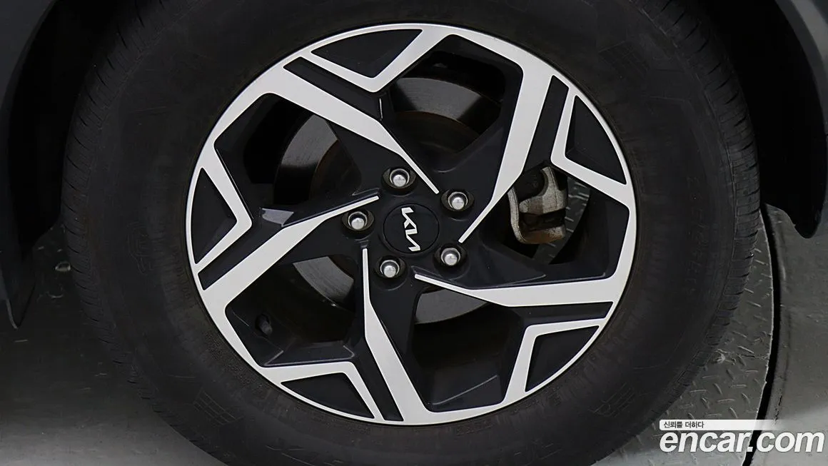 Kia Sportage — фото 8
