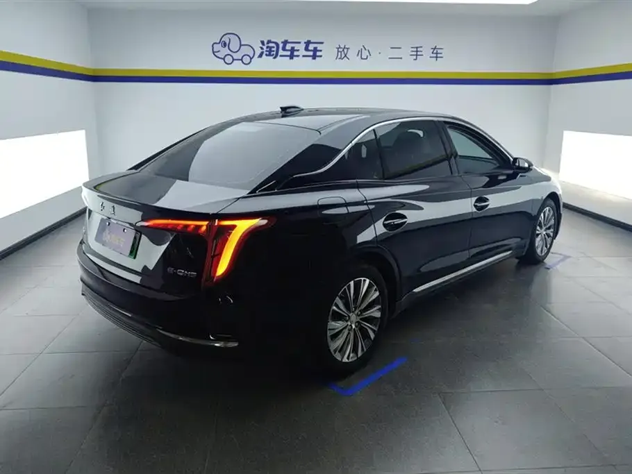 Hongqi E-QM5 — фото 3