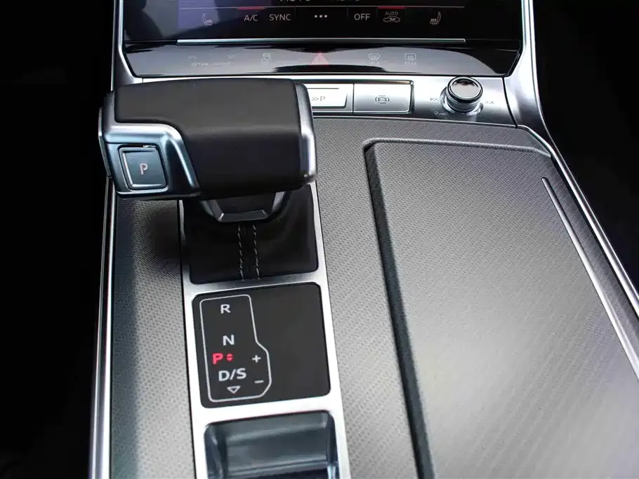 Audi A7 2024 из CN, фото 10