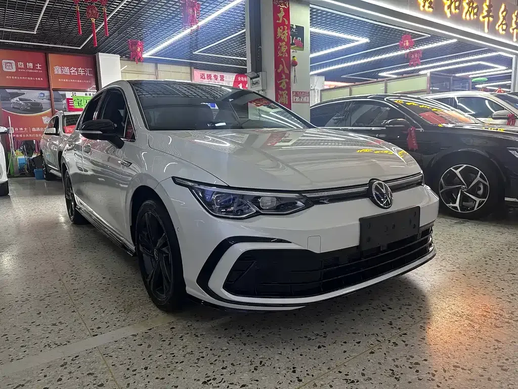 Volkswagen Golf 2023 из CN, фото 3