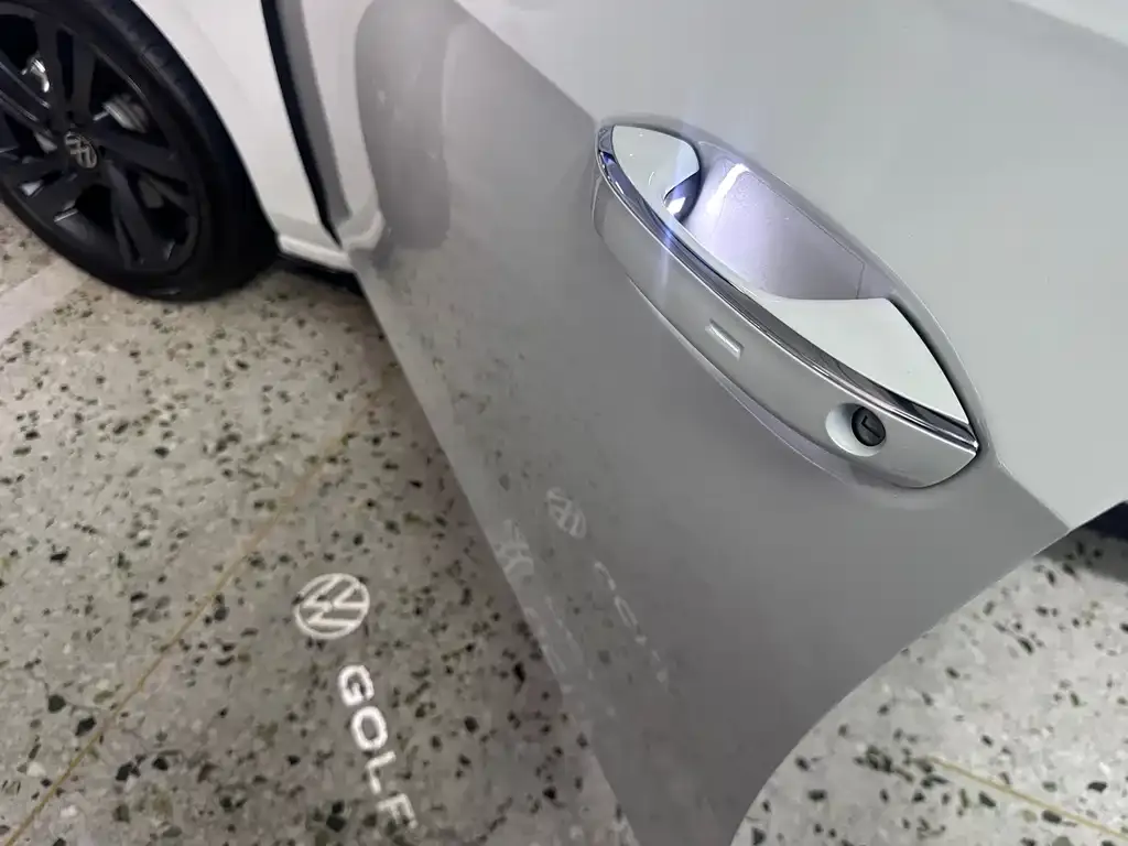 Volkswagen Golf 2023 из CN, фото 4