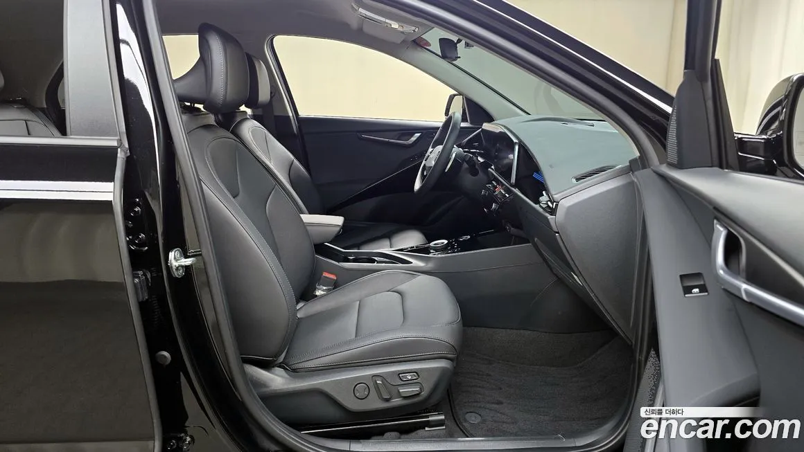 Kia Niro — фото 10