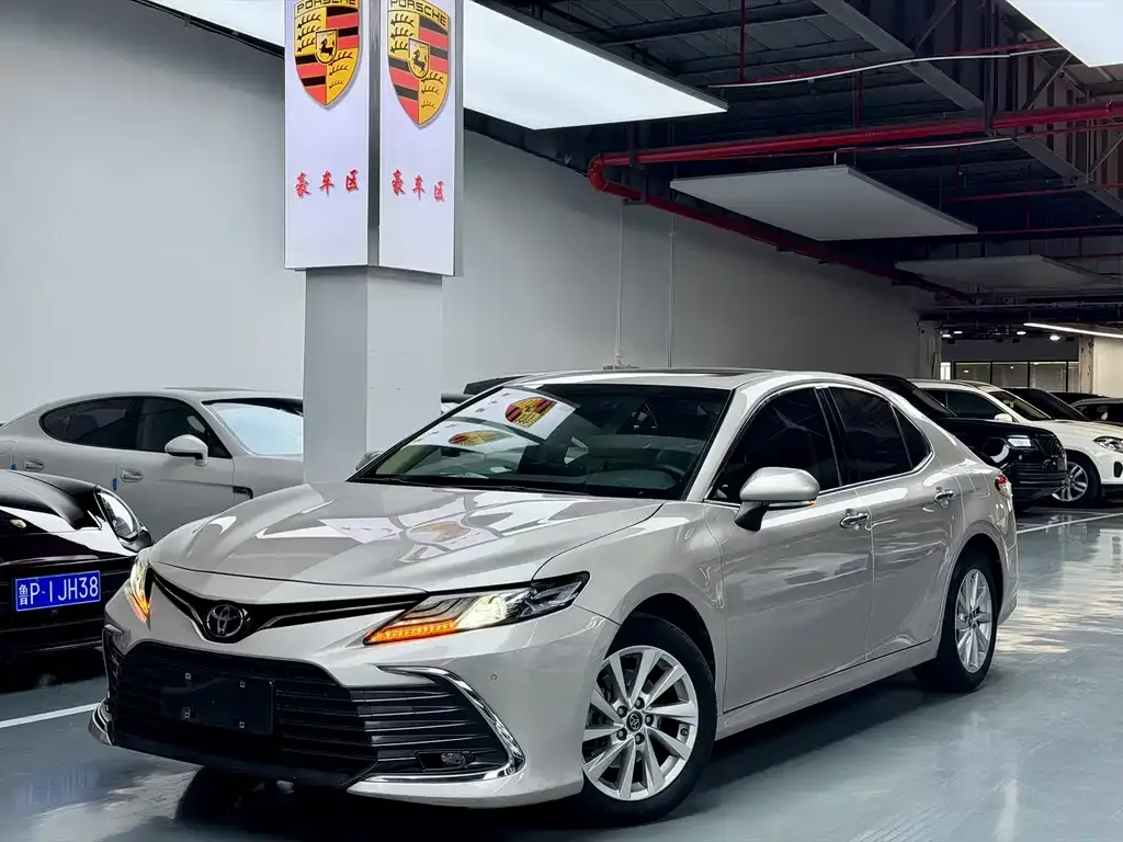 Toyota Camry 2021 из CN, фото 1